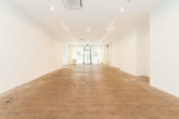 Bild - Kleines Zinshaus Mitten In Der Stadt
