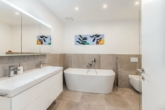 Bild - Traumhaus in Strasshof: 5 Zimmer, Garten, Terrasse, Garage – Top Lage!