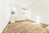 Bild - Sanierungsbedürftige Wohnungen (7 Einheiten) zzgl. Rohdachboden